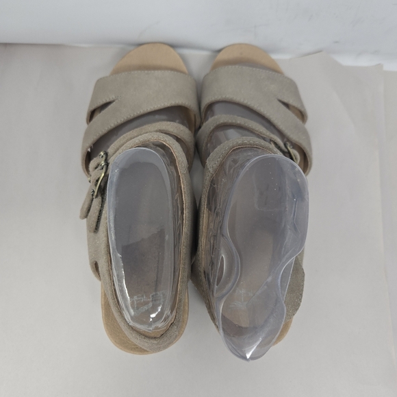 Dansko Angela Womens Sandel Sz 9.5-10 Sand Metallic Leather Comfort Wedge Adj. - Picture 6 of 13